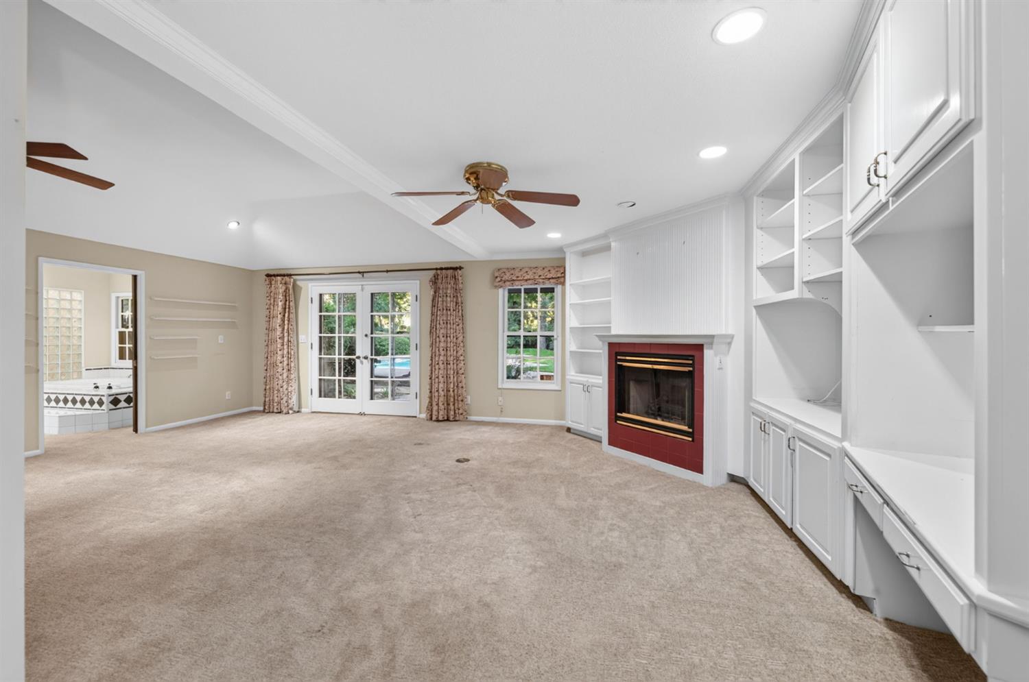 5504 N Parrish Way, Fresno, CA 93711