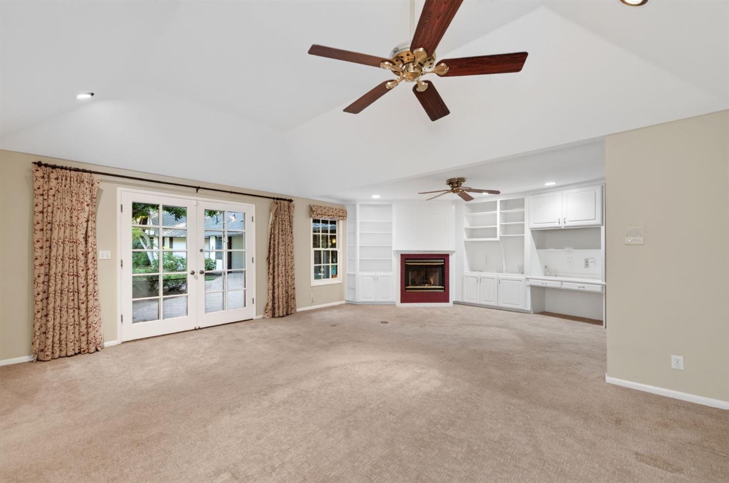 5504 N Parrish Way, Fresno, CA 93711