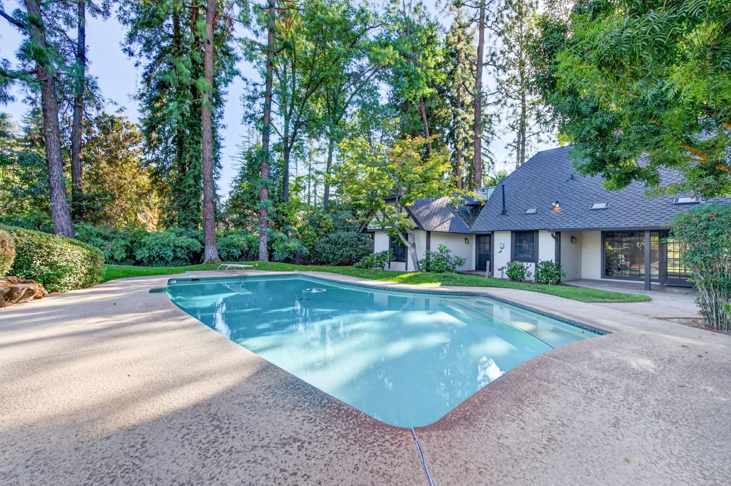 5504 N Parrish Way, Fresno, CA 93711
