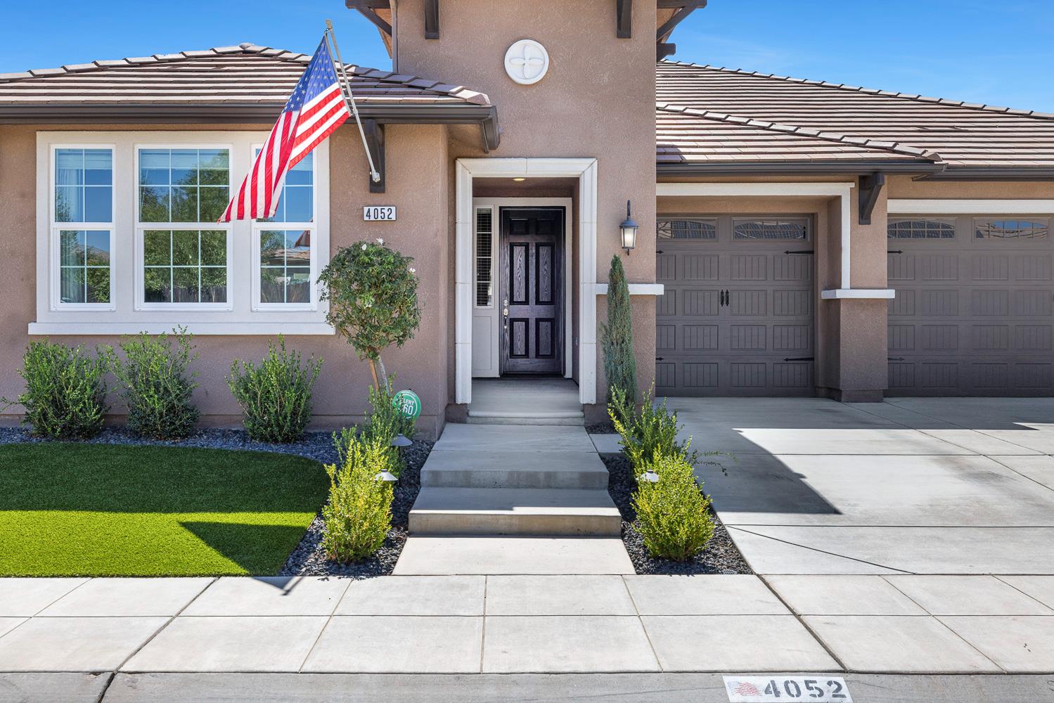 4052 Flint Ave, Clovis, CA 93619