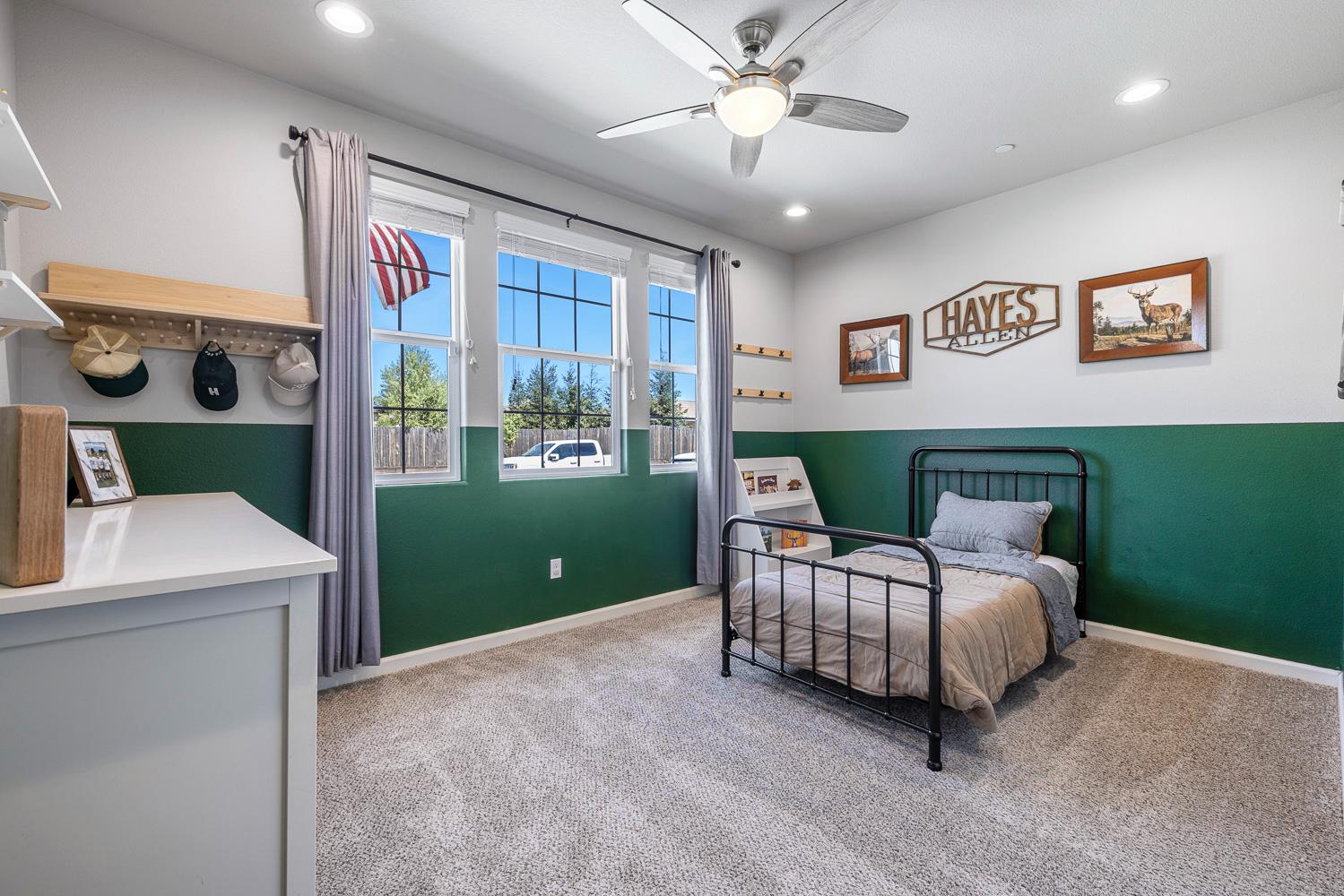 4052 Flint Ave, Clovis, CA 93619