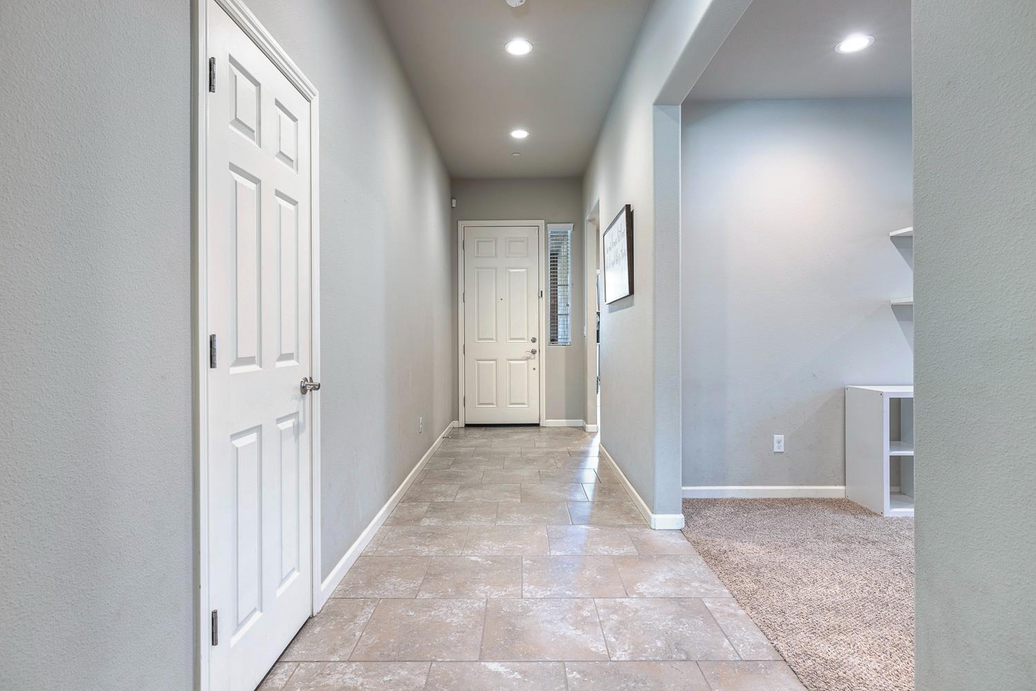 4052 Flint Ave, Clovis, CA 93619