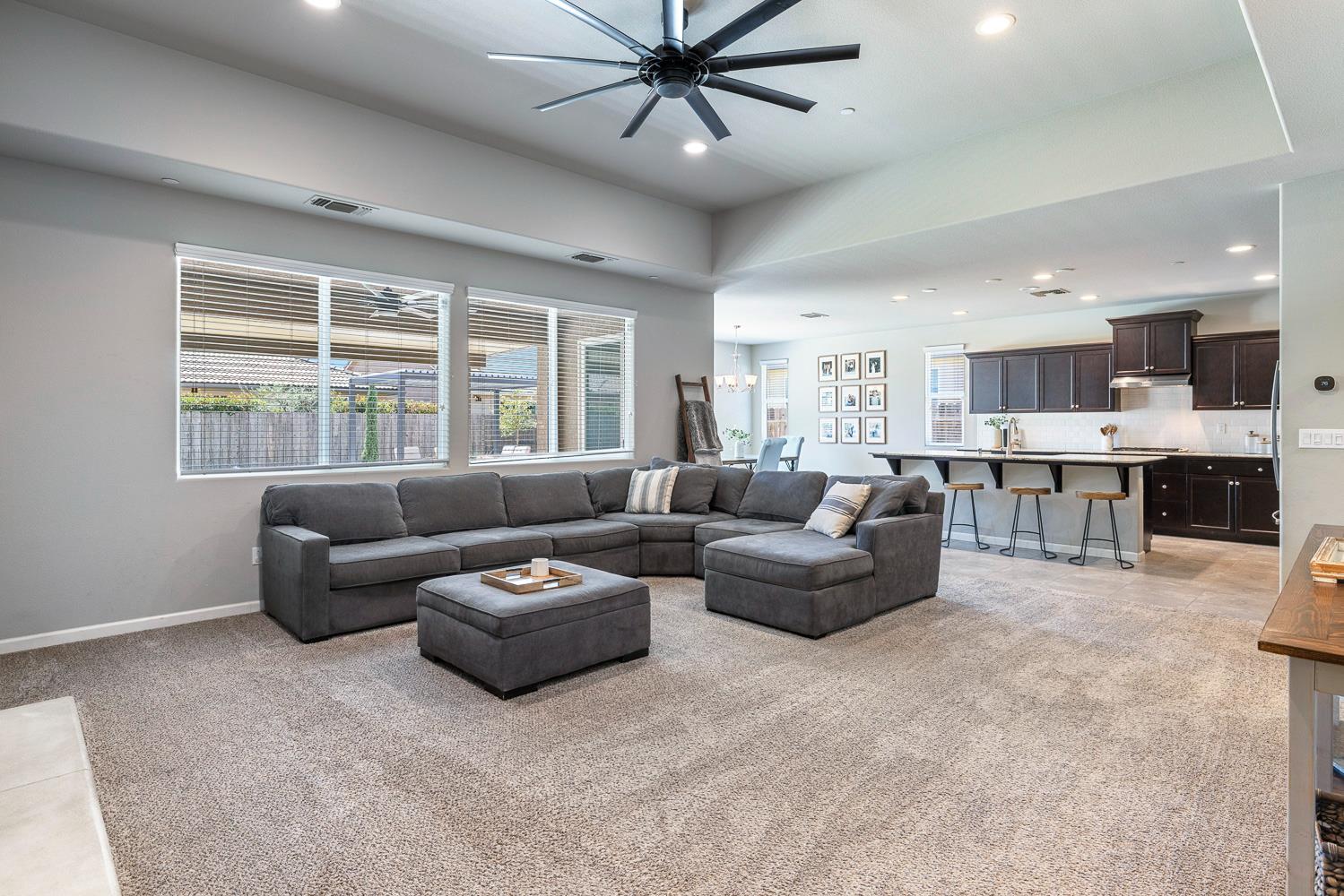 4052 Flint Ave, Clovis, CA 93619