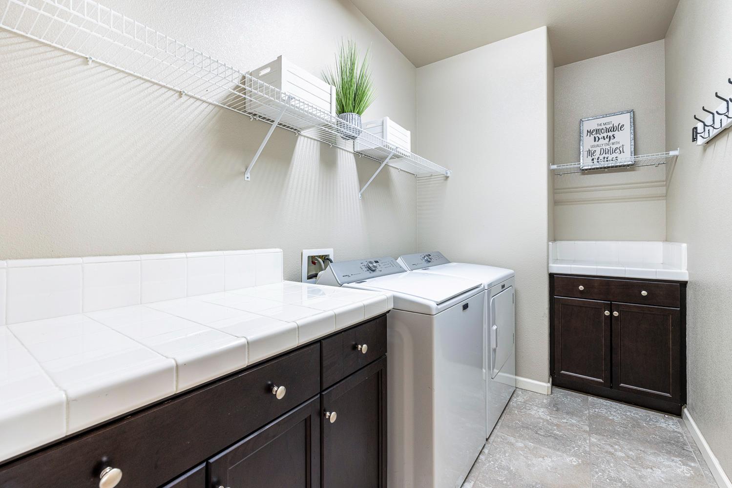 4052 Flint Ave, Clovis, CA 93619