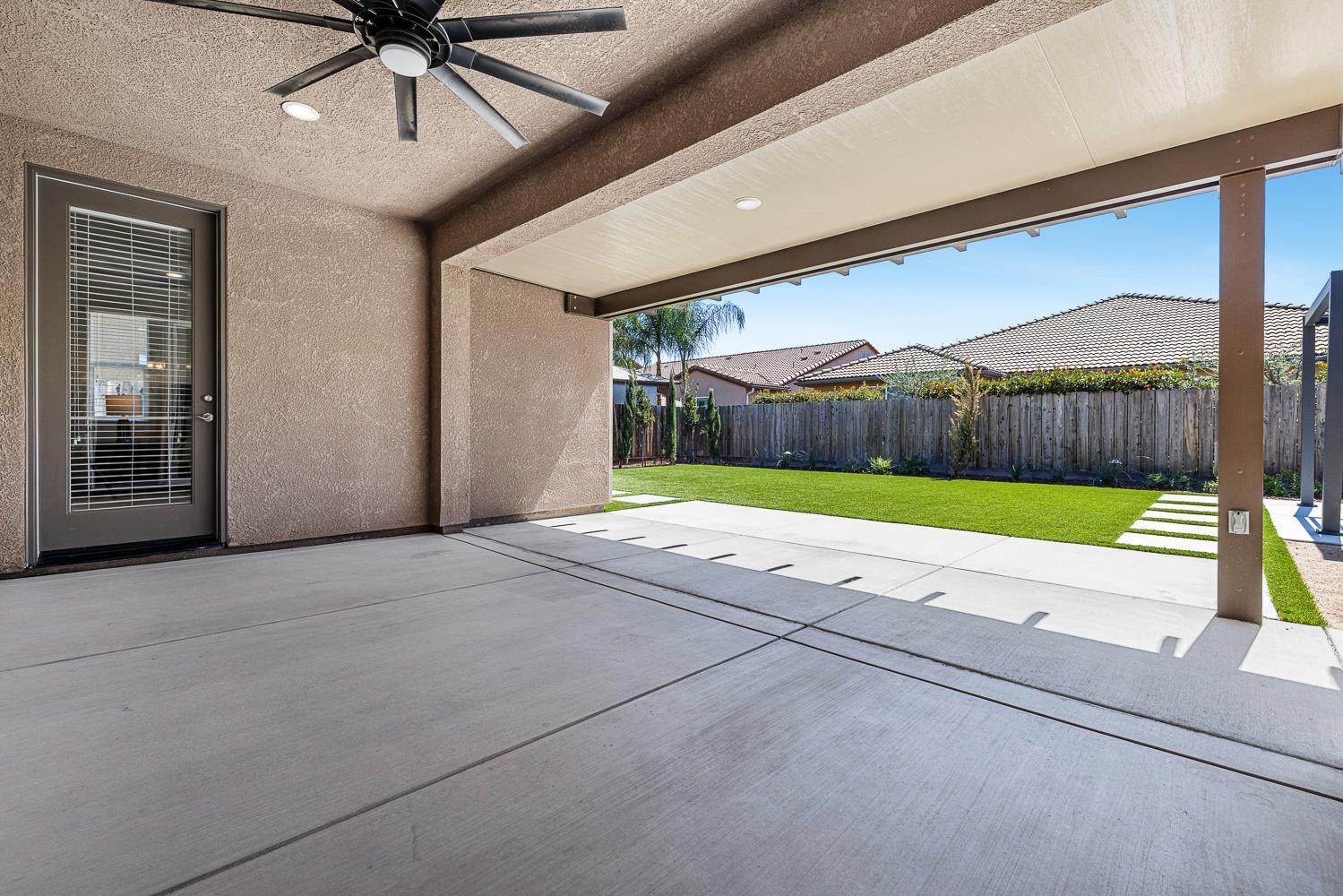 4052 Flint Ave, Clovis, CA 93619