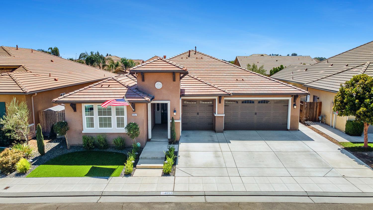 4052 Flint Ave, Clovis, CA 93619