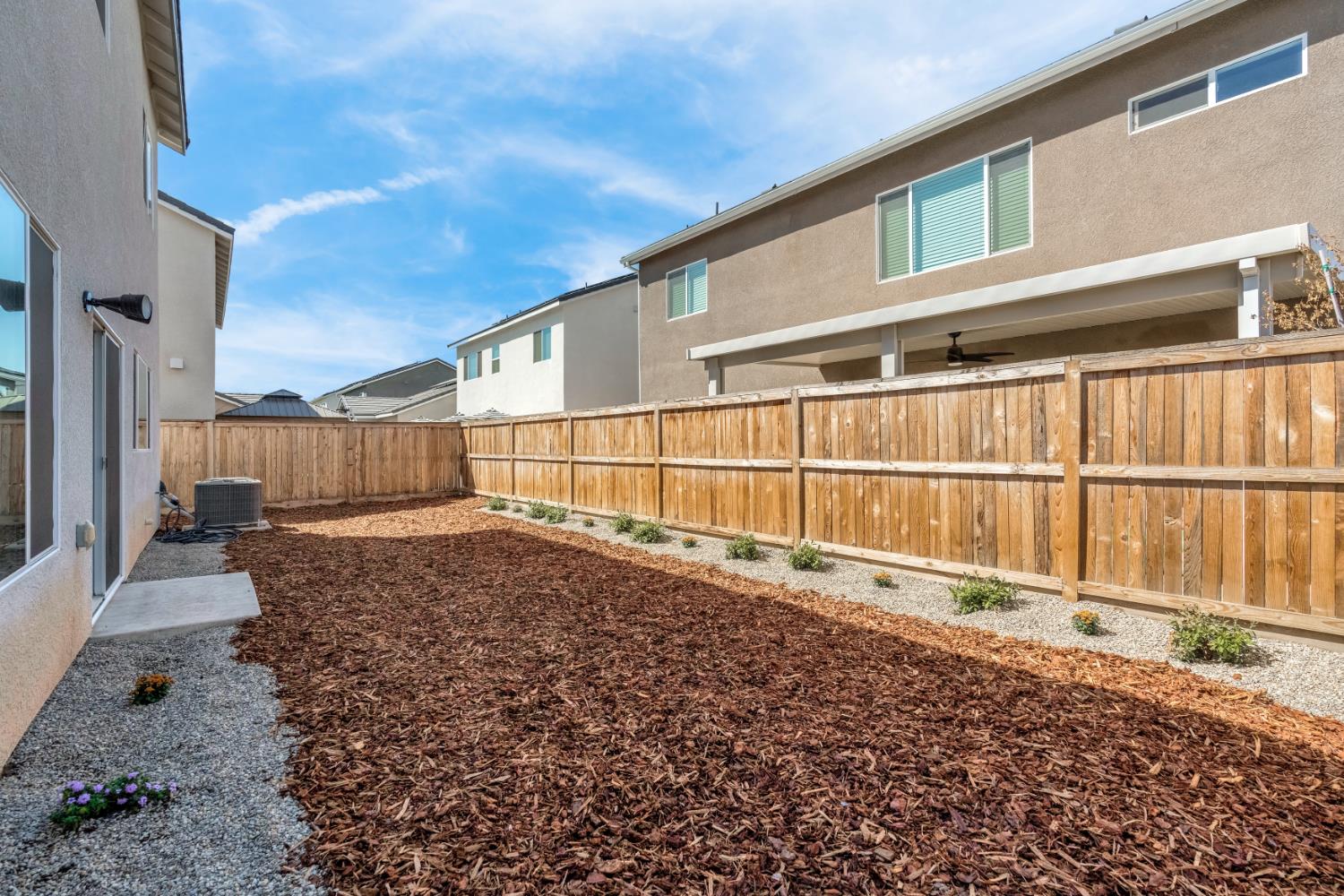 1069 Plum Tree Ave, Clovis, CA 93619