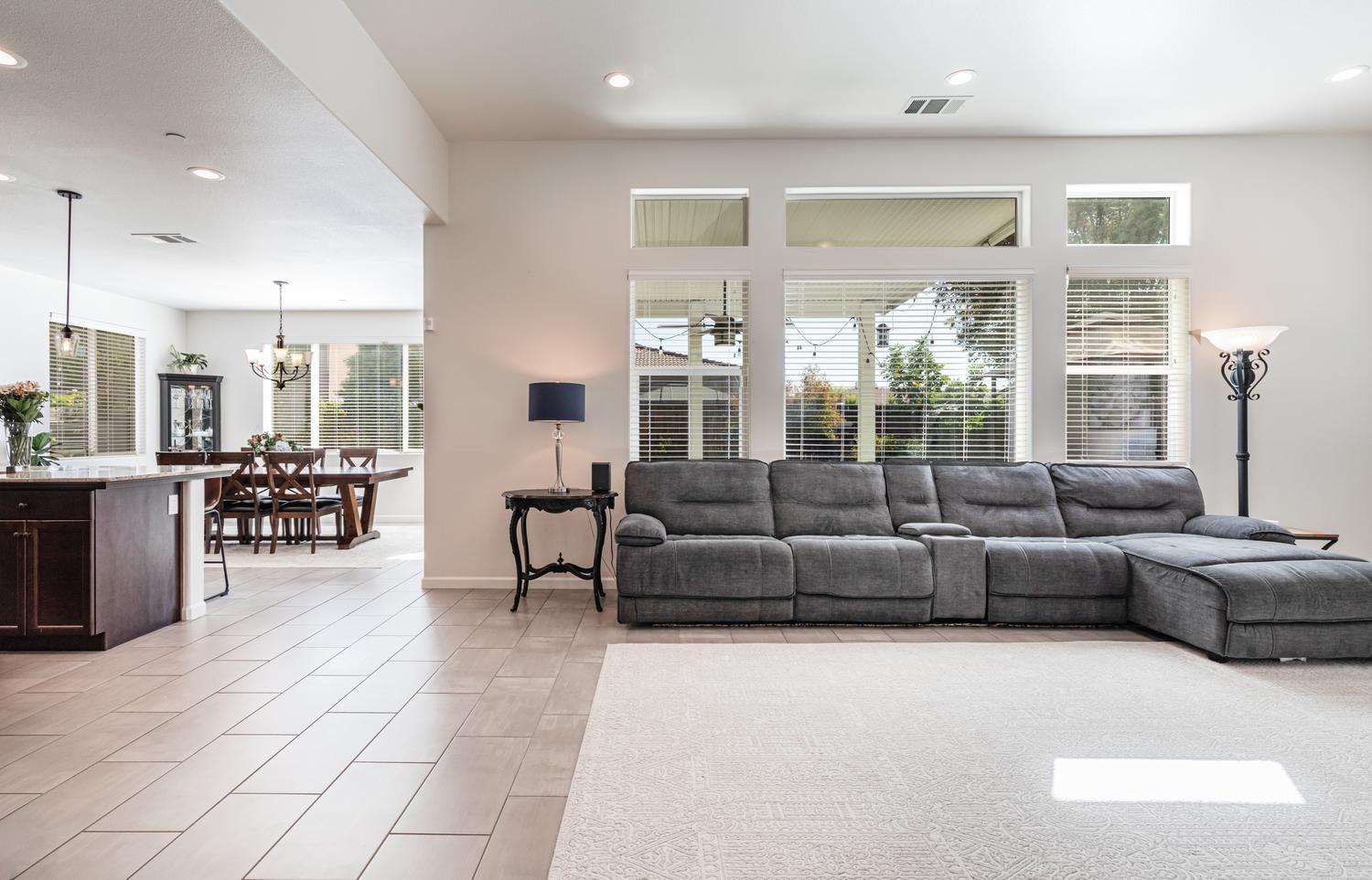 1115 Sanders Ave, Clovis, CA 93619