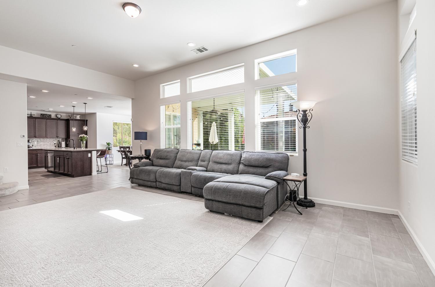1115 Sanders Ave, Clovis, CA 93619