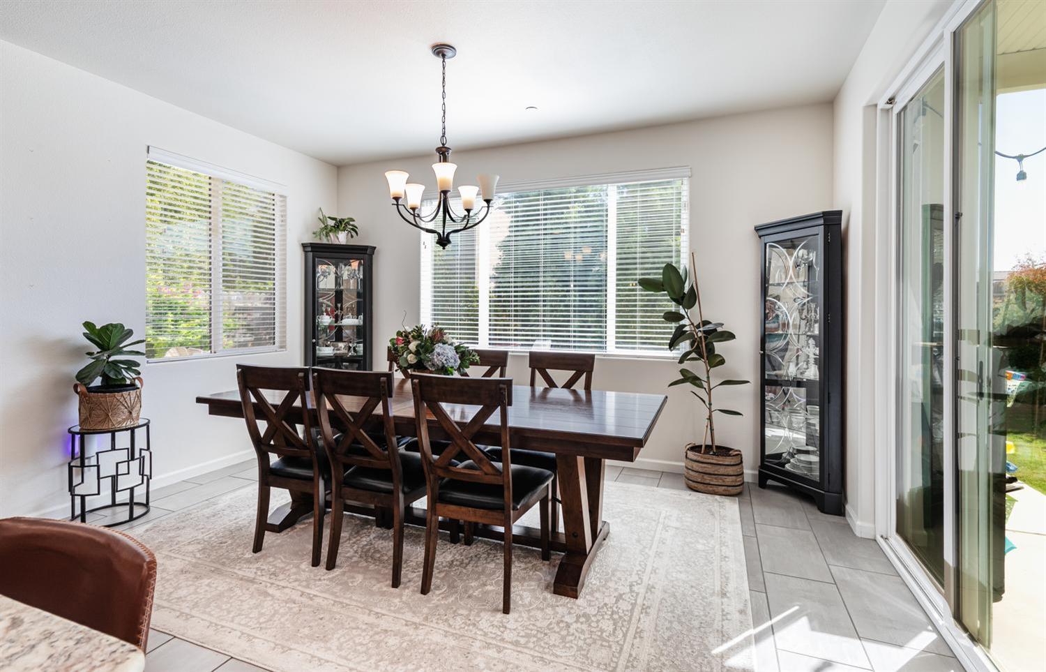 1115 Sanders Ave, Clovis, CA 93619