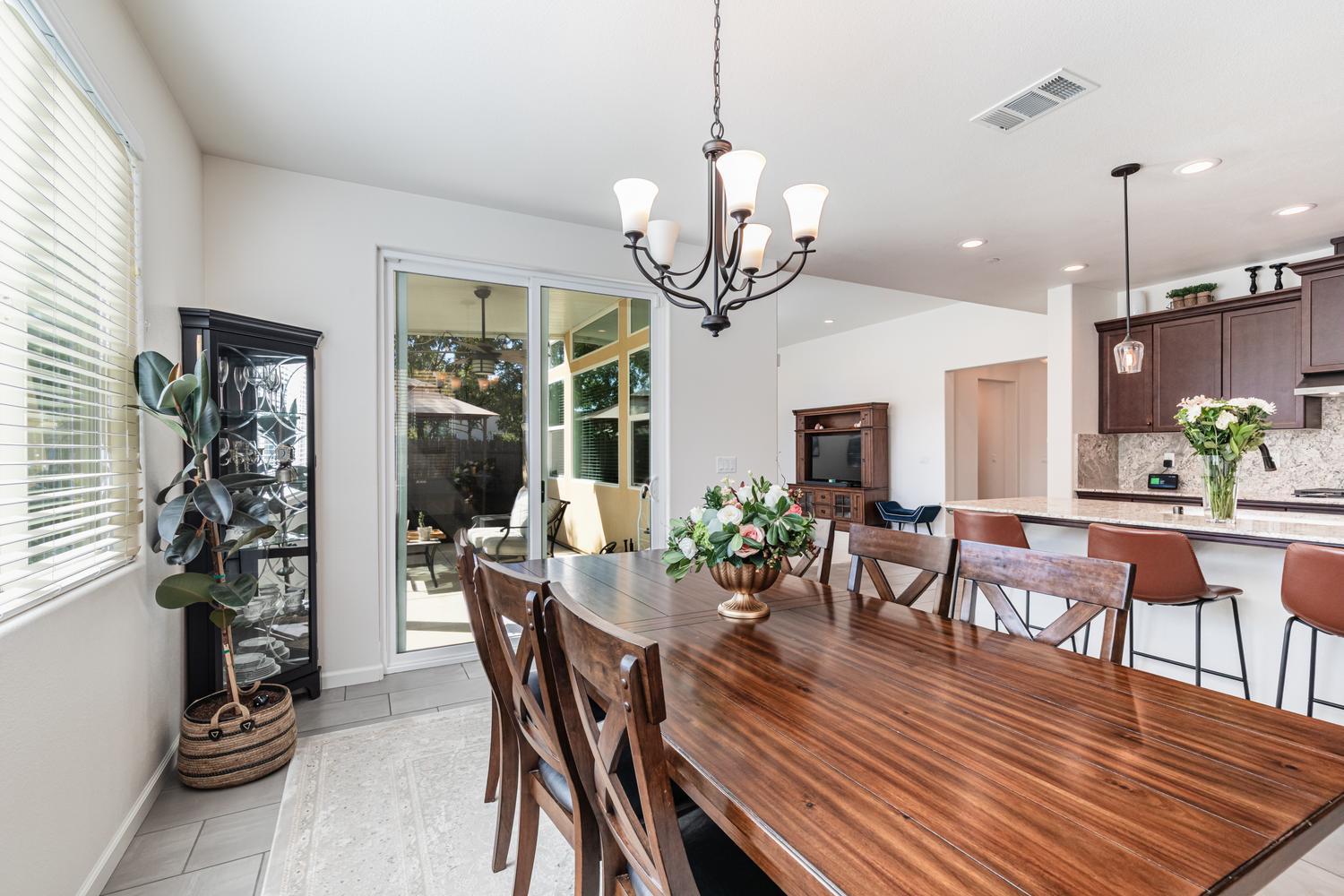 1115 Sanders Ave, Clovis, CA 93619