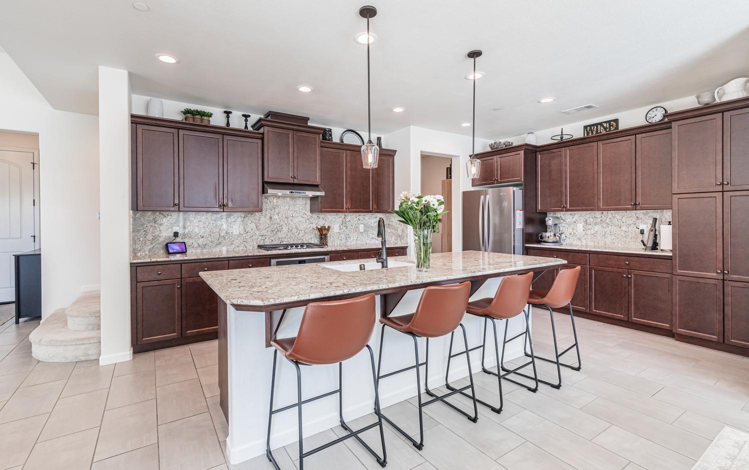 1115 Sanders Ave, Clovis, CA 93619