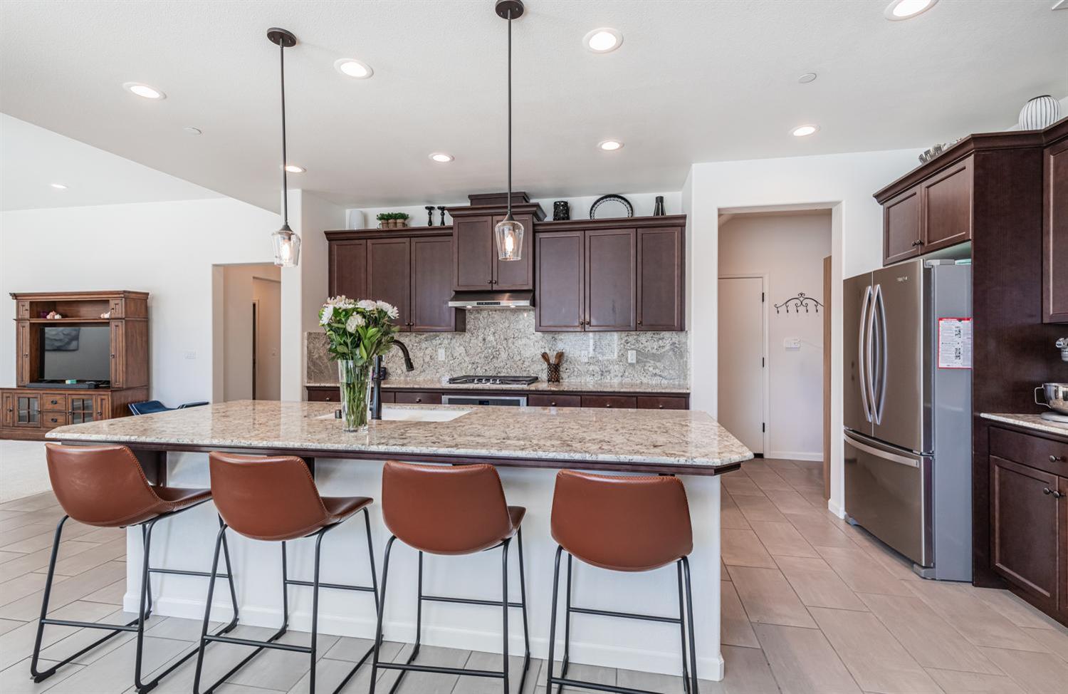 1115 Sanders Ave, Clovis, CA 93619