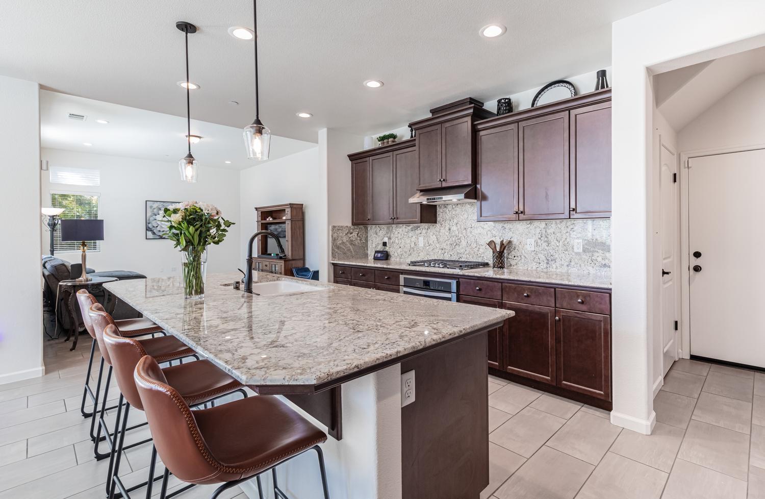 1115 Sanders Ave, Clovis, CA 93619