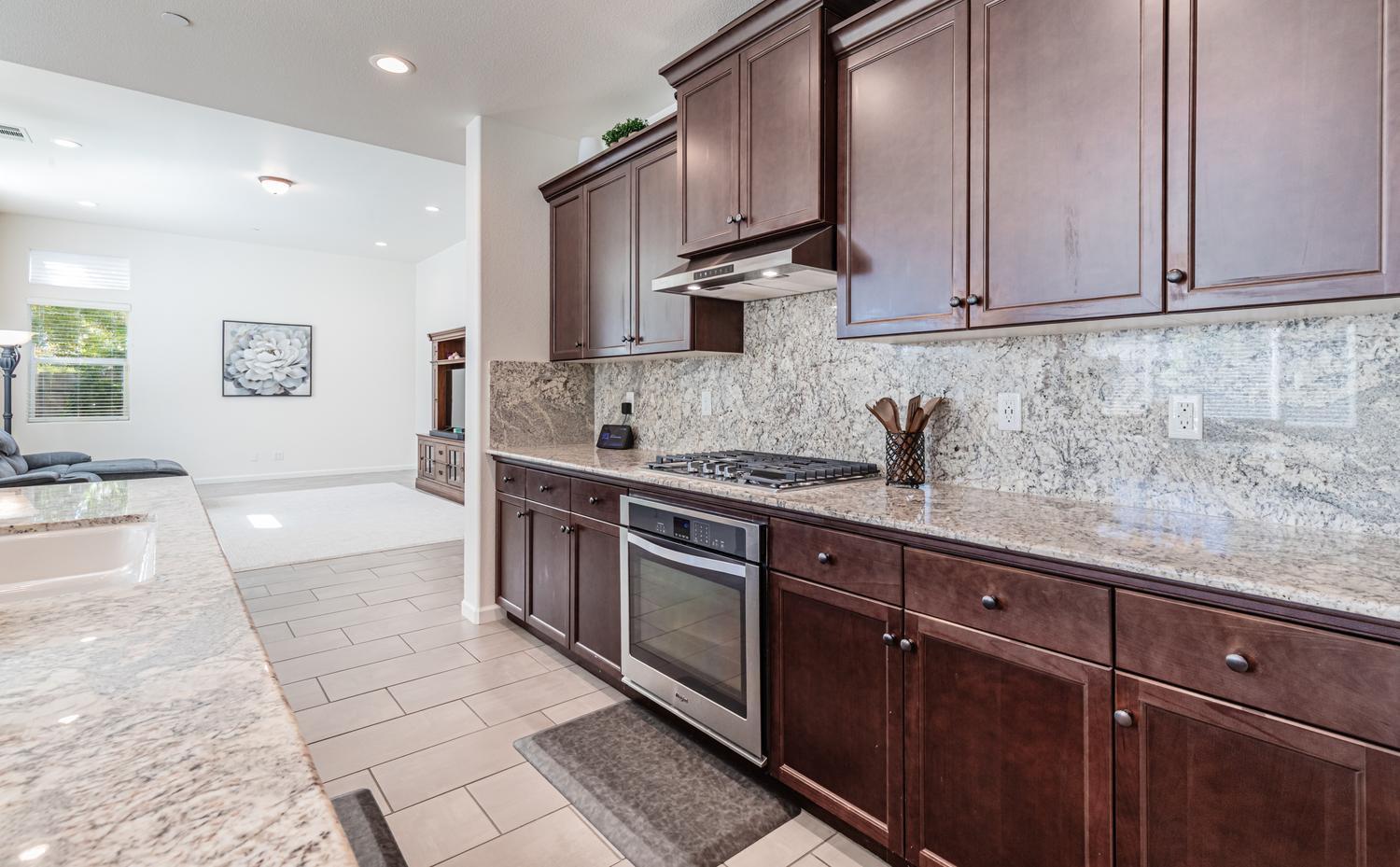 1115 Sanders Ave, Clovis, CA 93619