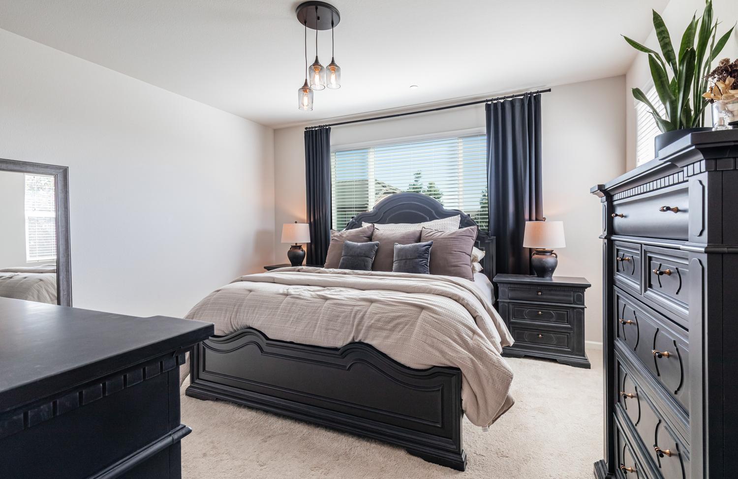 1115 Sanders Ave, Clovis, CA 93619