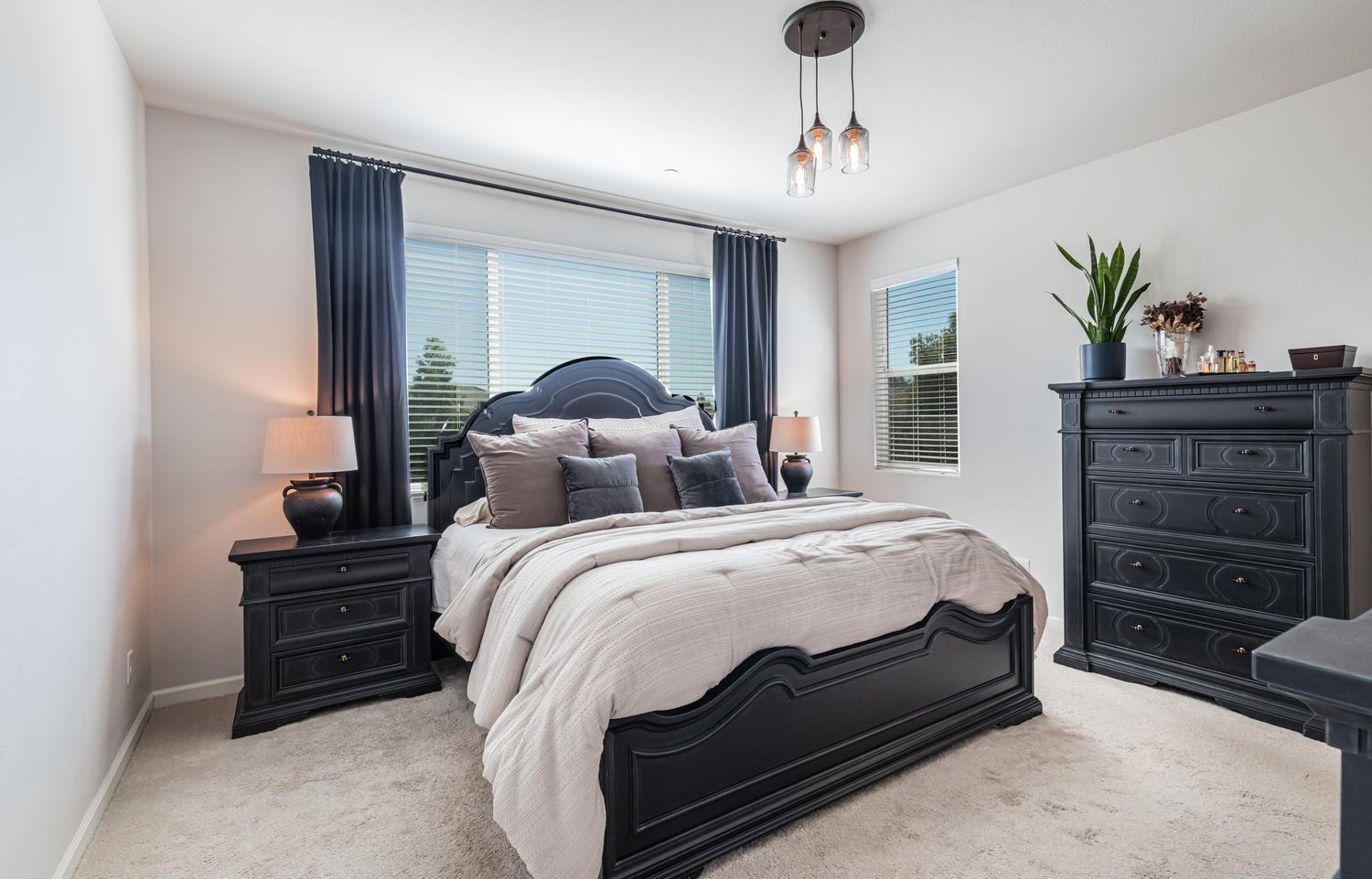 1115 Sanders Ave, Clovis, CA 93619