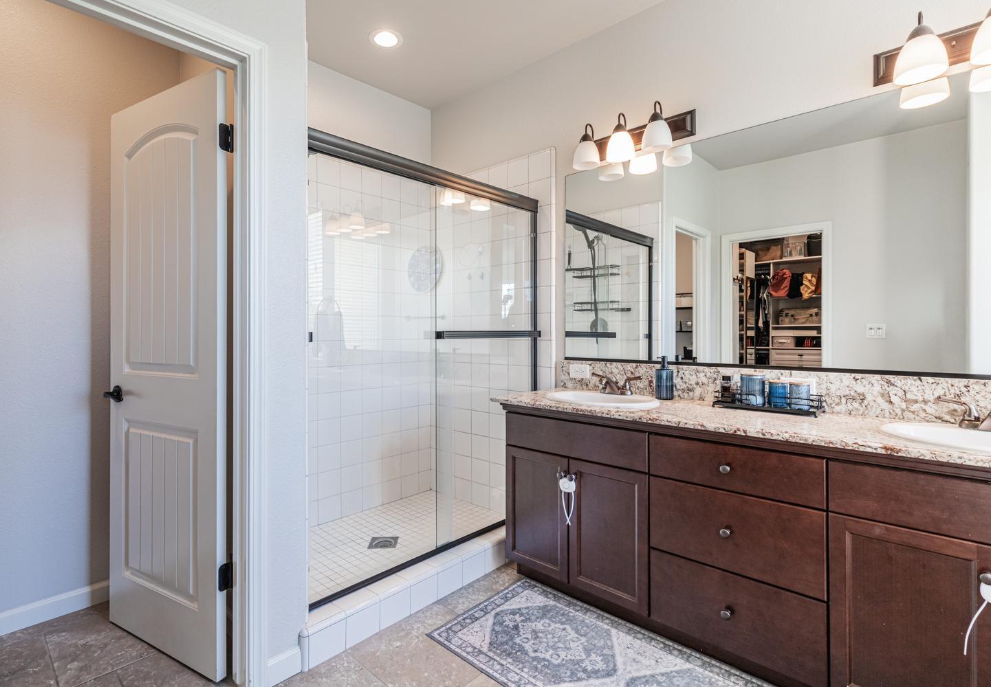 1115 Sanders Ave, Clovis, CA 93619