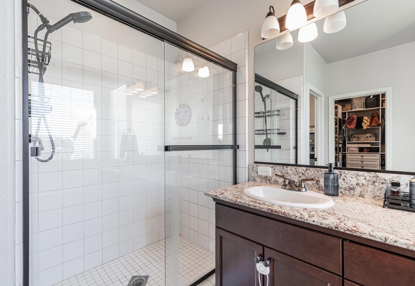 1115 Sanders Ave, Clovis, CA 93619