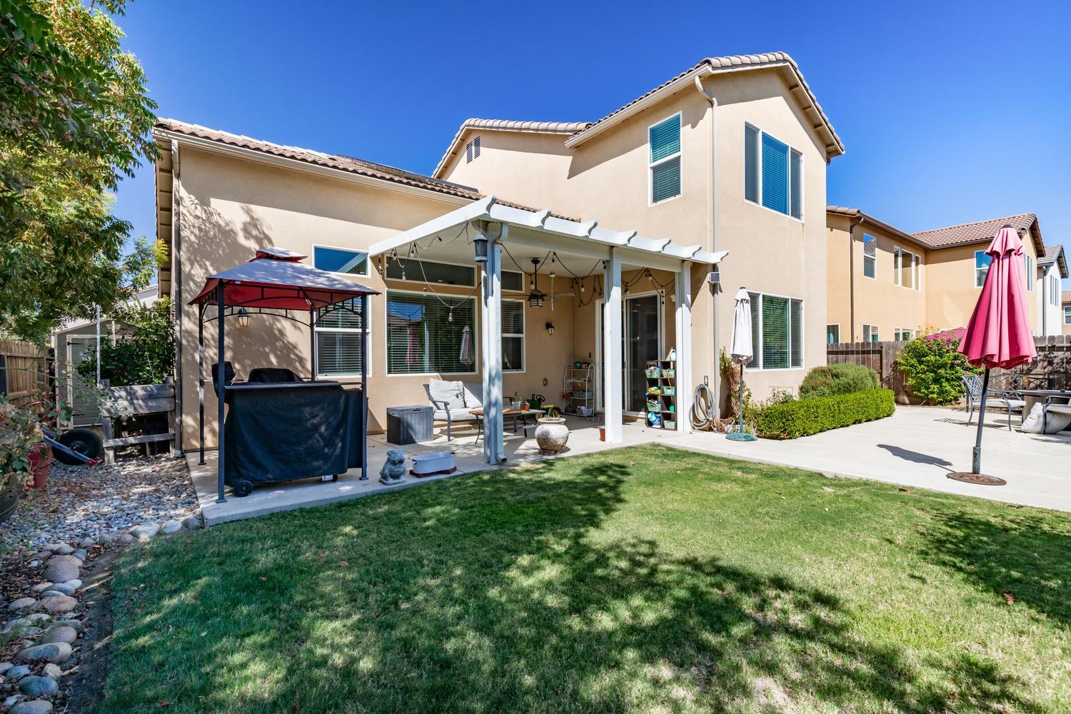 1115 Sanders Ave, Clovis, CA 93619