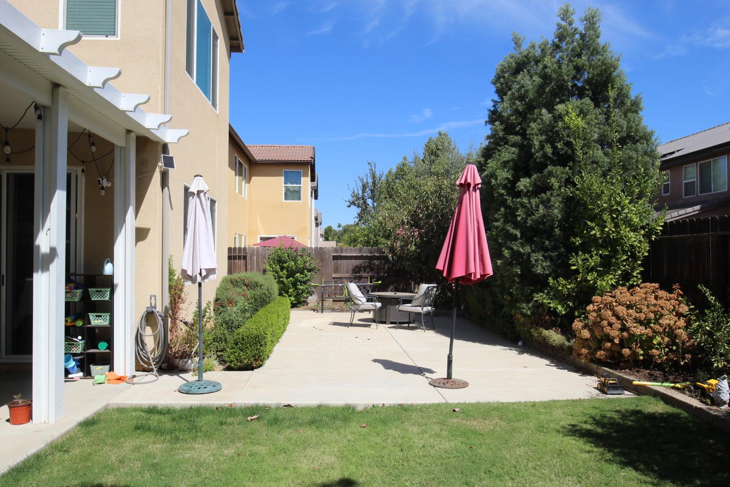 1115 Sanders Ave, Clovis, CA 93619