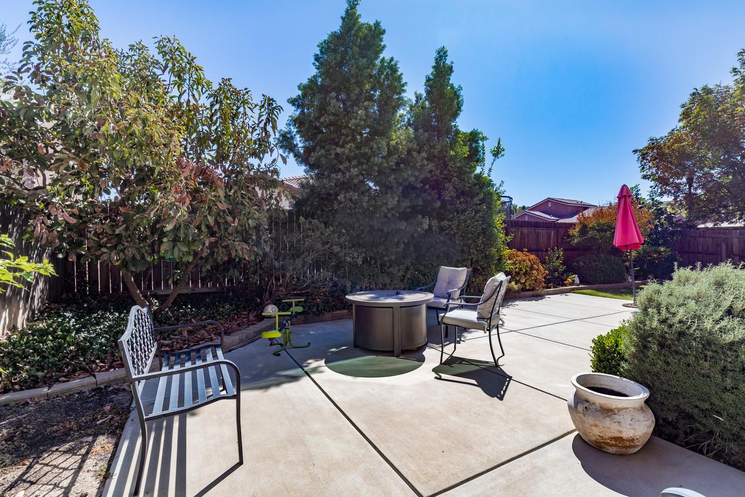 1115 Sanders Ave, Clovis, CA 93619