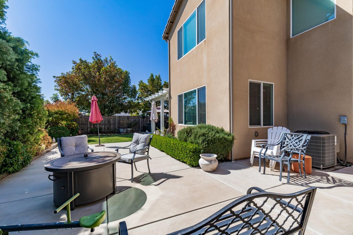 1115 Sanders Ave, Clovis, CA 93619