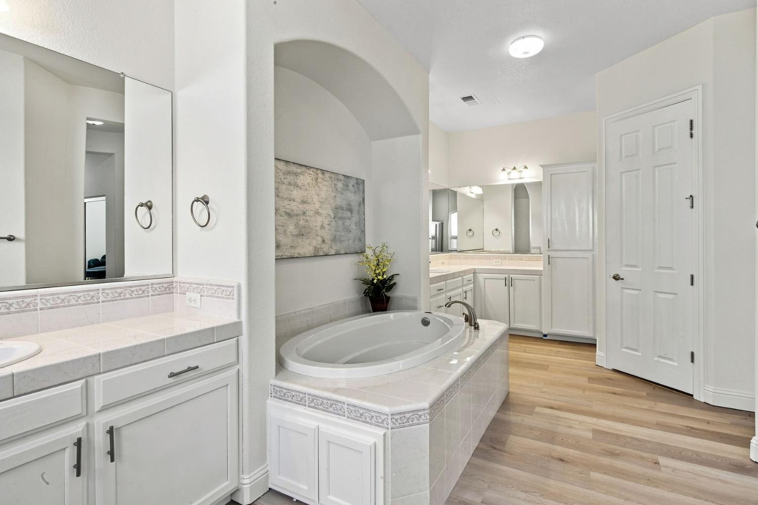 2935 E Omaha Ave, Fresno, CA 93720
