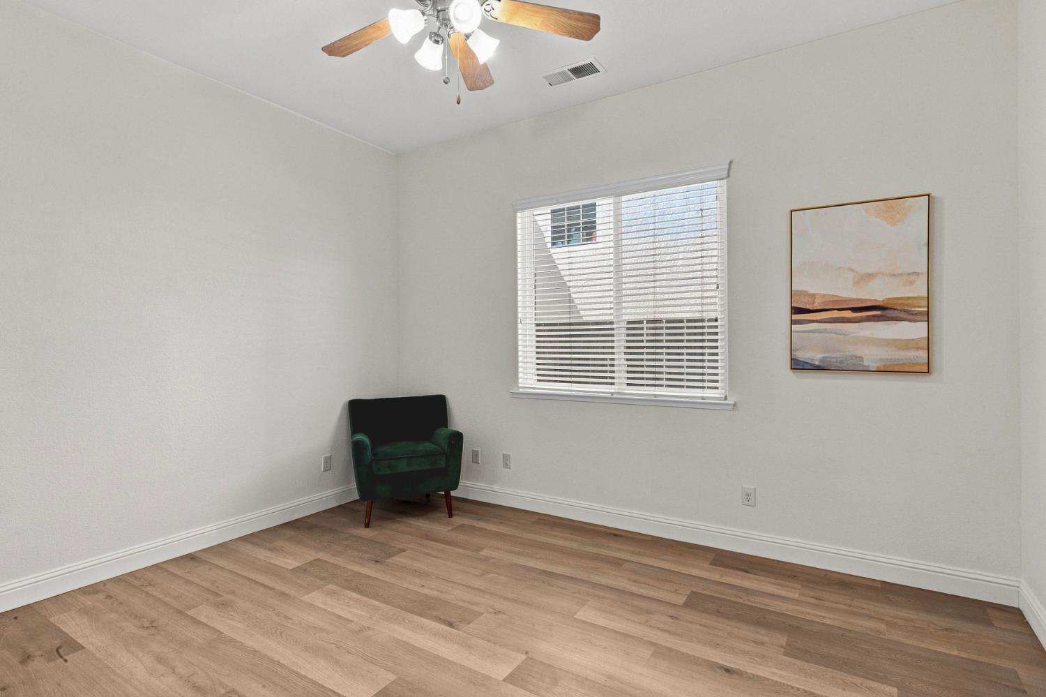 2935 E Omaha Ave, Fresno, CA 93720