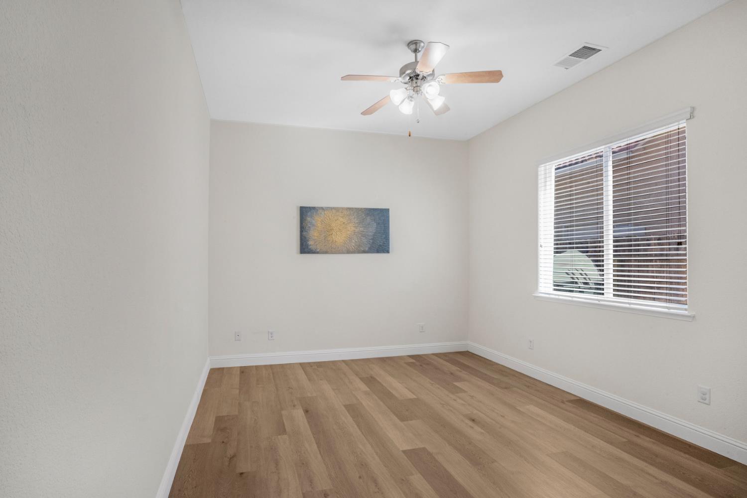2935 E Omaha Ave, Fresno, CA 93720