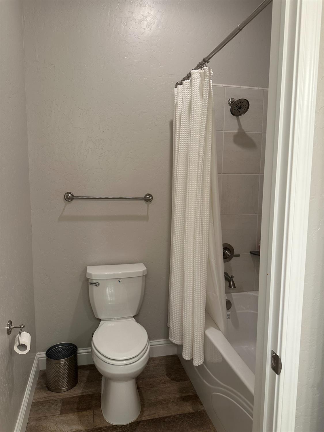 19732 Desert Willow Ln, Friant, CA 93626