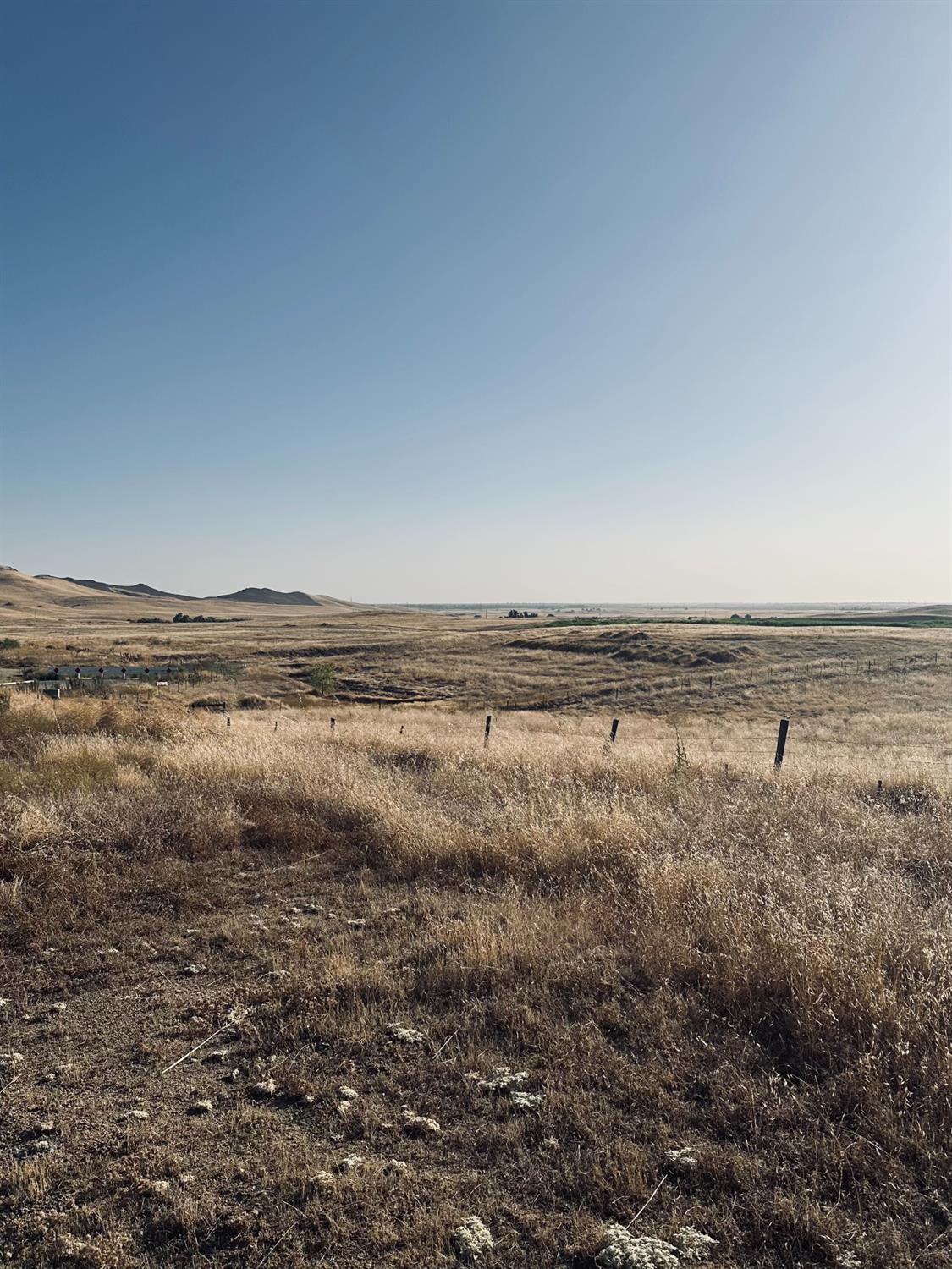 19732 Desert Willow Ln, Friant, CA 93626