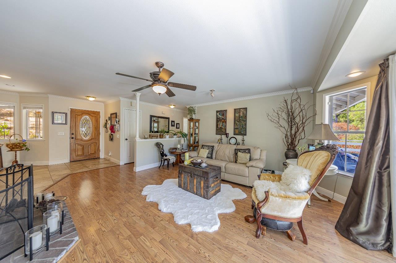 50622 Critter Creek Ln, Oakhurst, CA 93644
