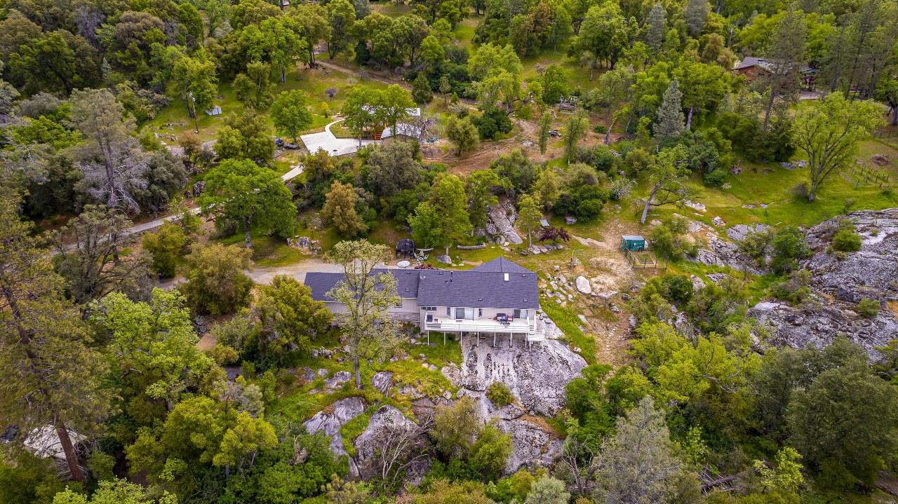 50622 Critter Creek Ln, Oakhurst, CA 93644
