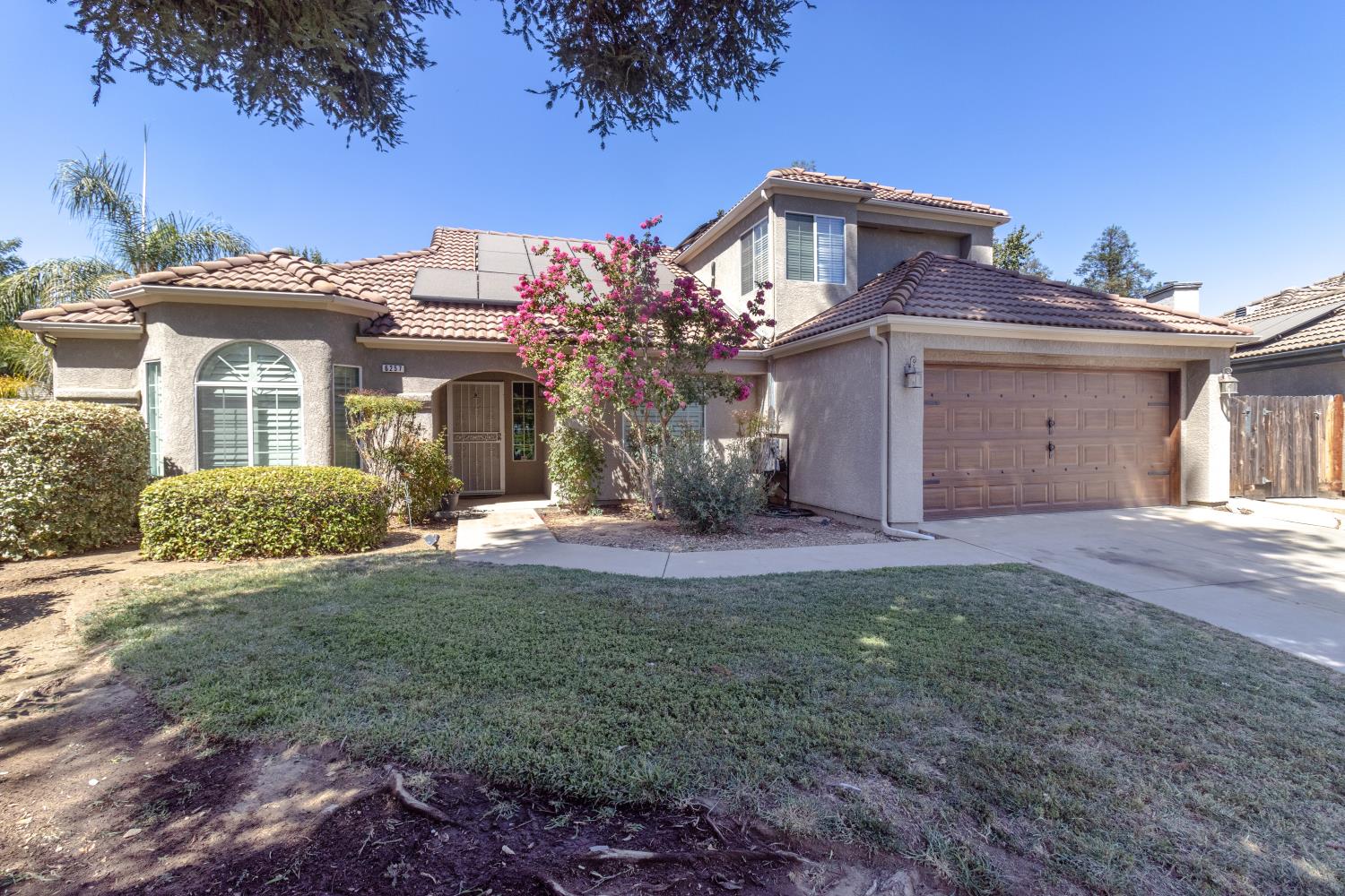 6257 N Capri Ct, Fresno, CA 93711