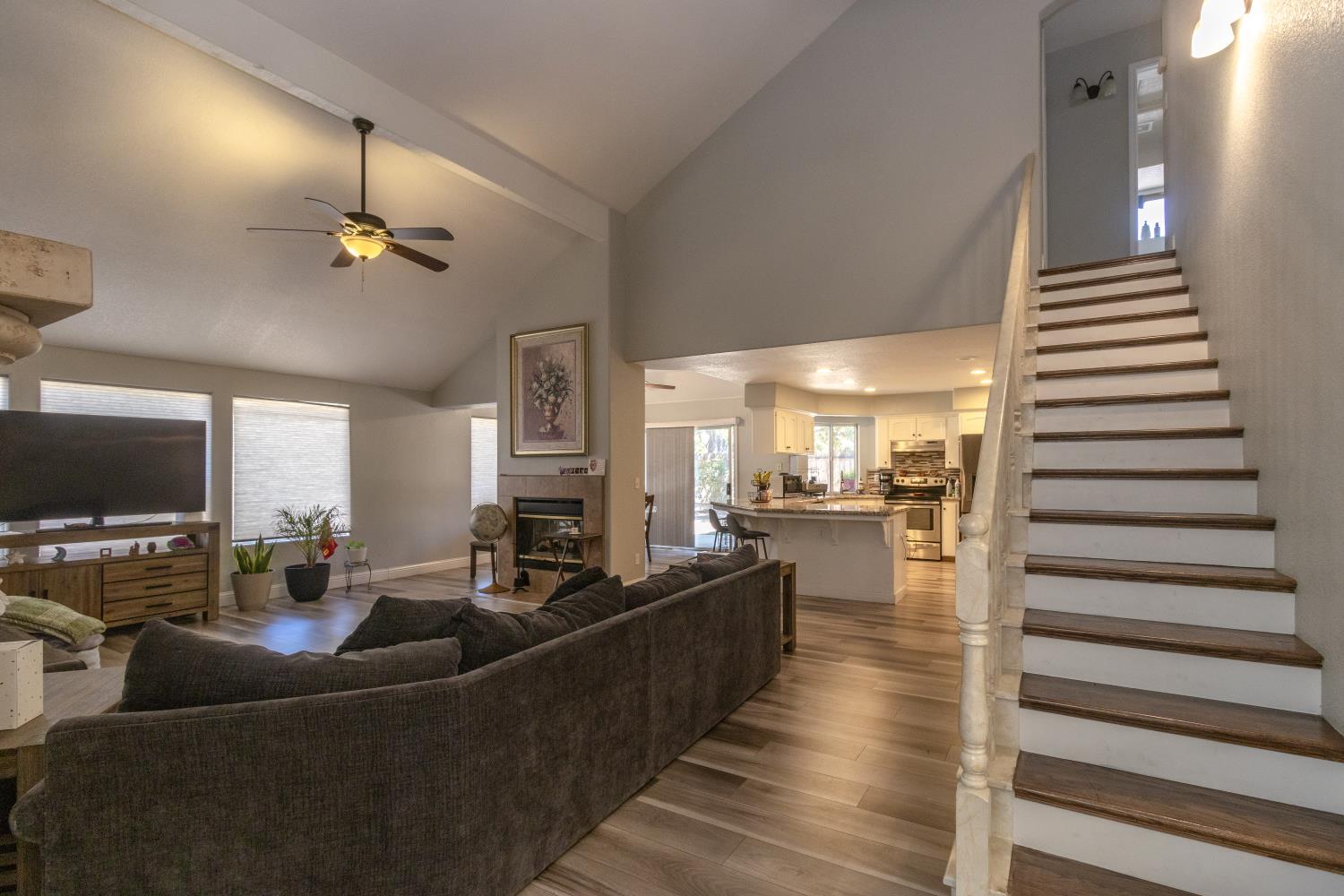 6257 N Capri Ct, Fresno, CA 93711