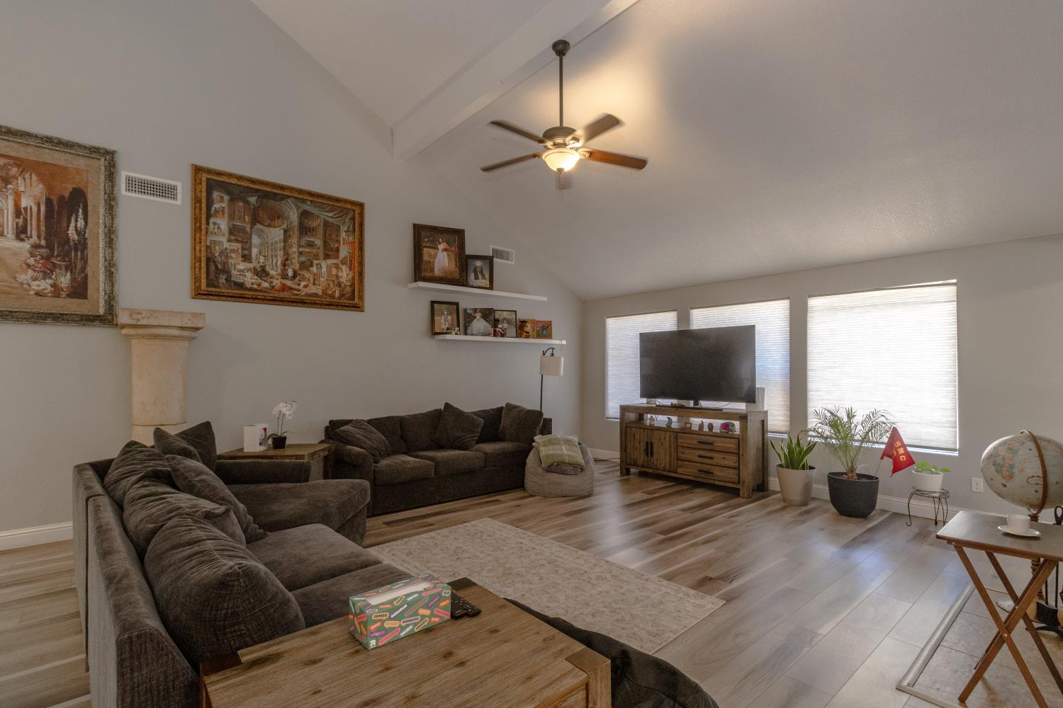 6257 N Capri Ct, Fresno, CA 93711