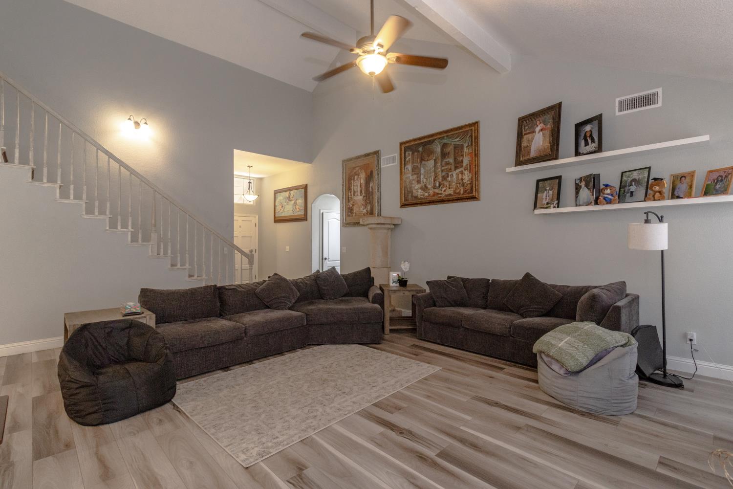 6257 N Capri Ct, Fresno, CA 93711