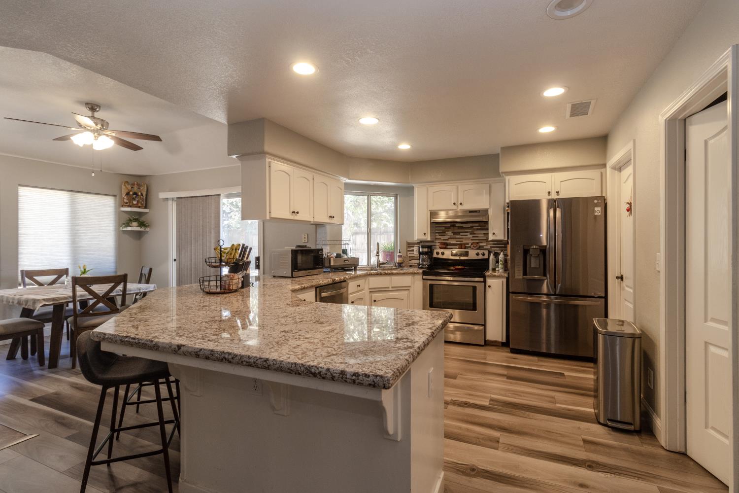 6257 N Capri Ct, Fresno, CA 93711