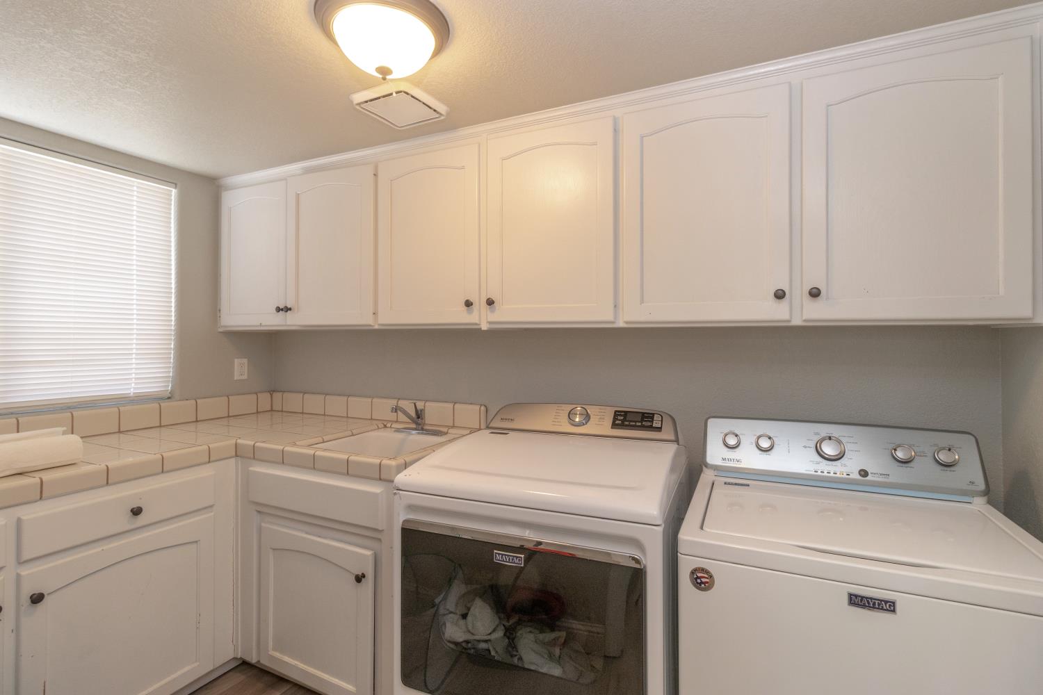6257 N Capri Ct, Fresno, CA 93711