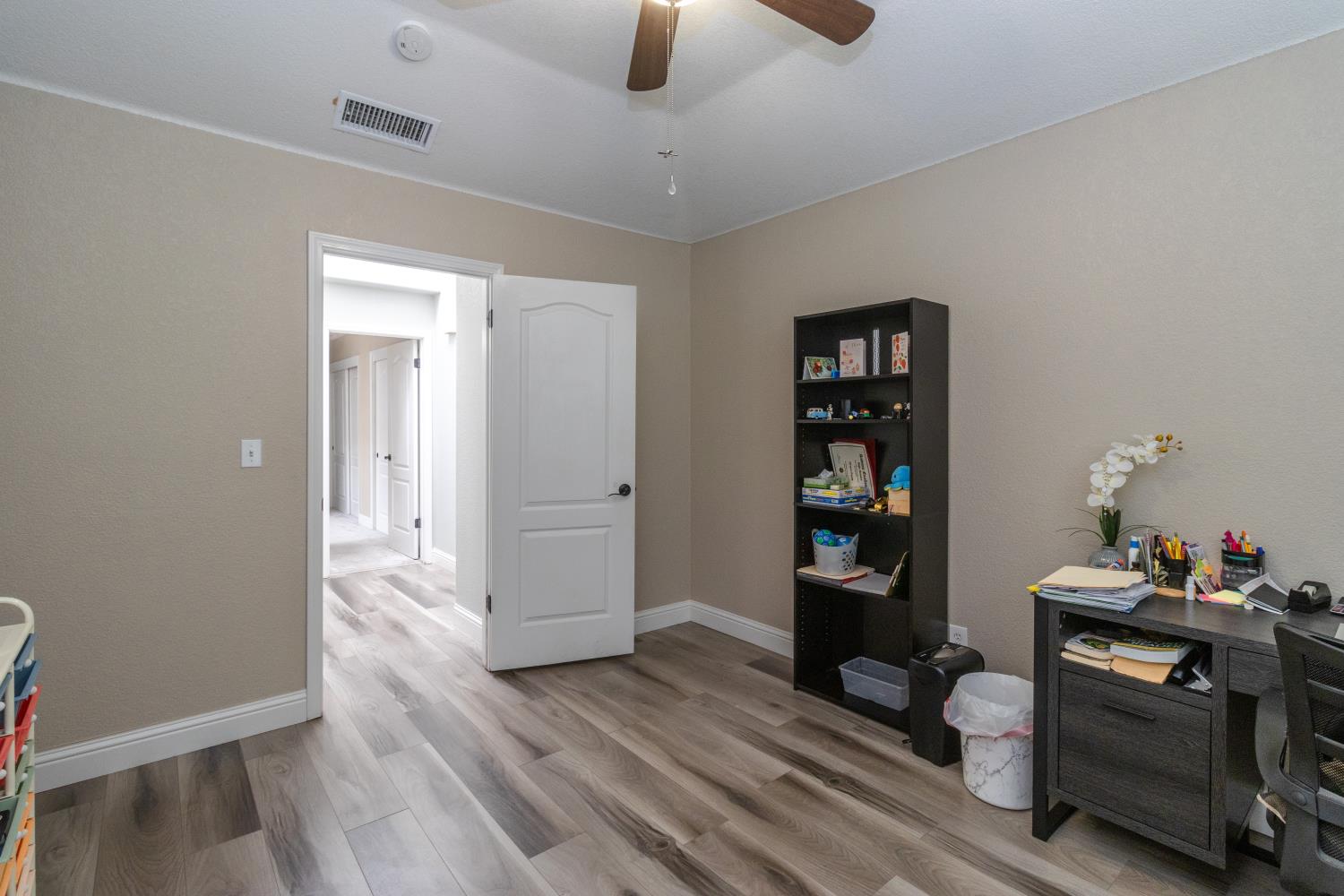 6257 N Capri Ct, Fresno, CA 93711