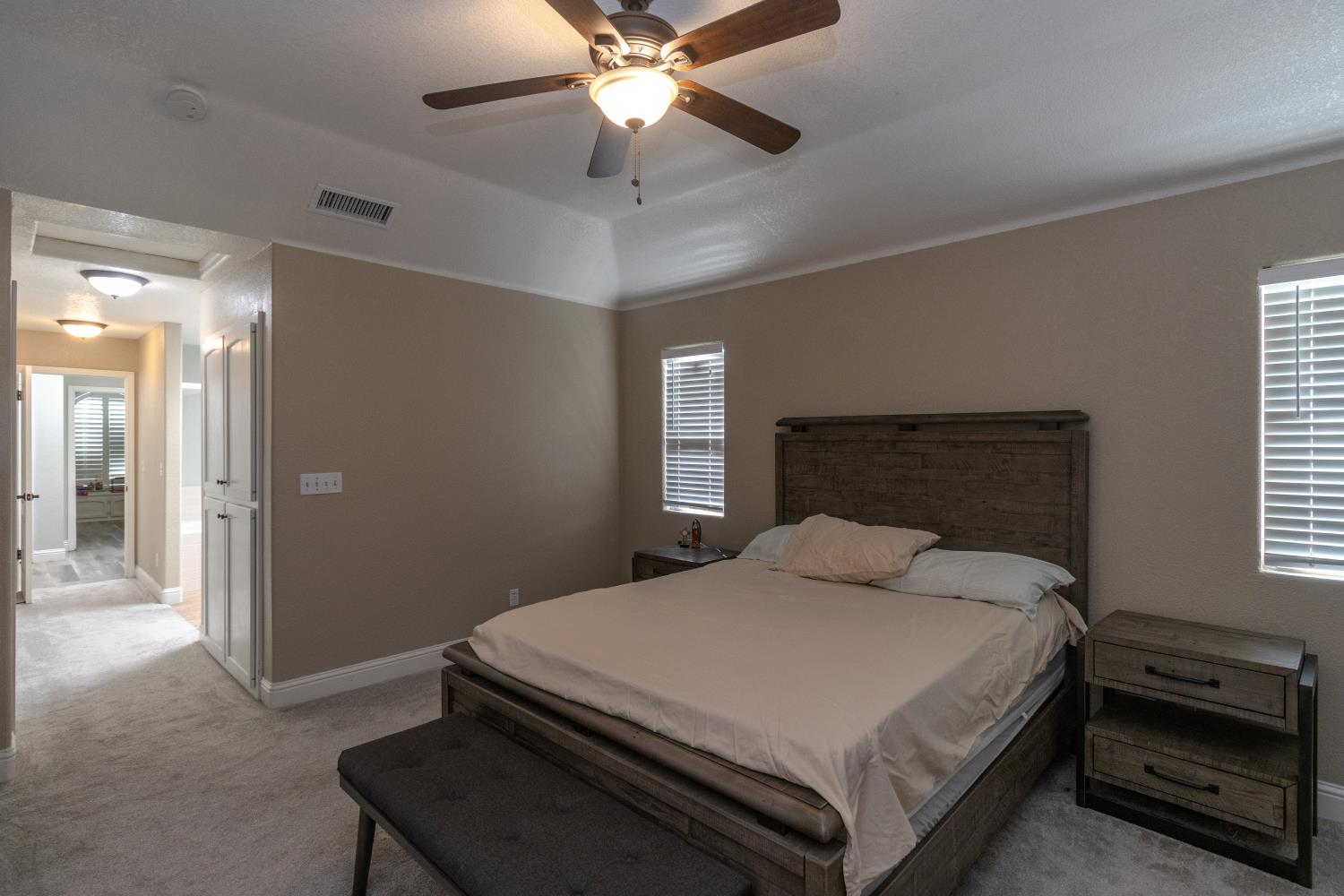 6257 N Capri Ct, Fresno, CA 93711
