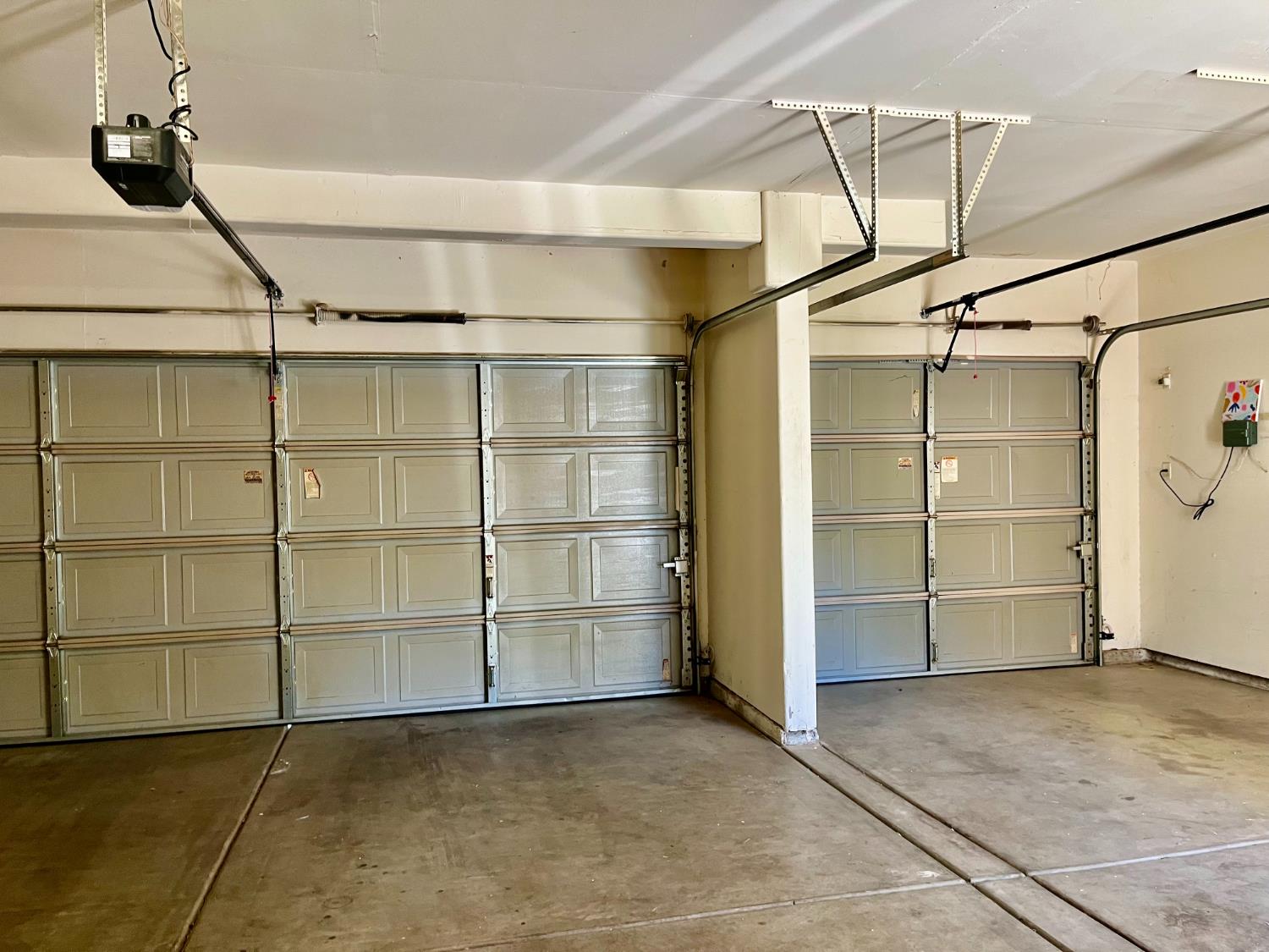2392 S Playa, Fresno, CA 93727