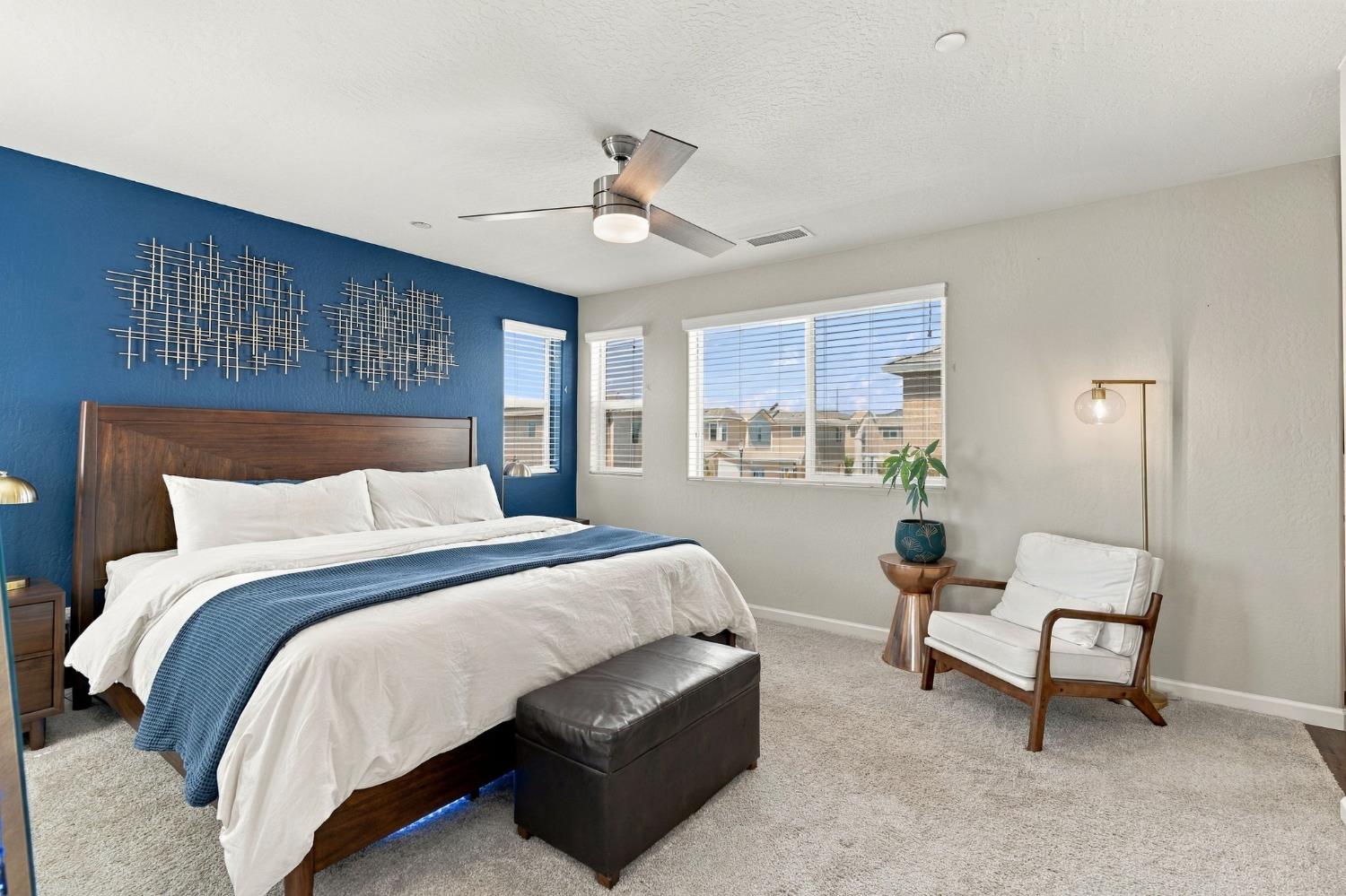 1123 Royalty Way W, Madera, CA 93636