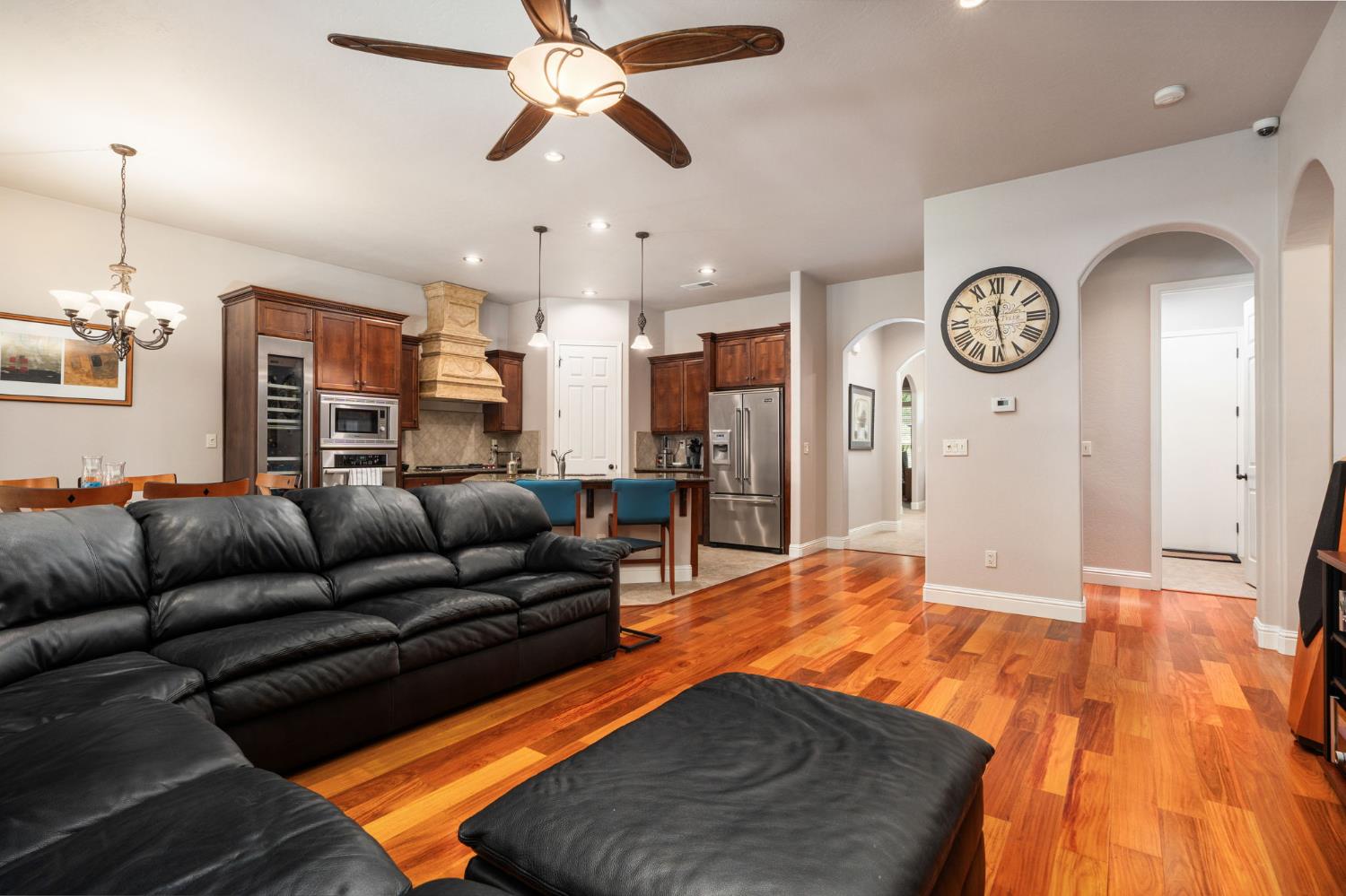 11361 N Via Verona Way, Fresno, CA 93730