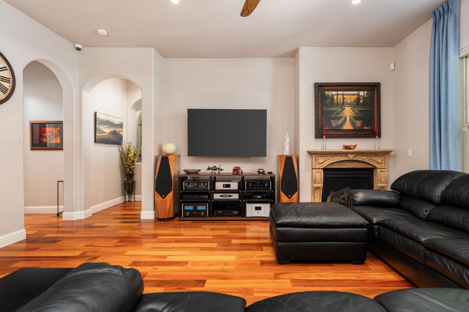 11361 N Via Verona Way, Fresno, CA 93730