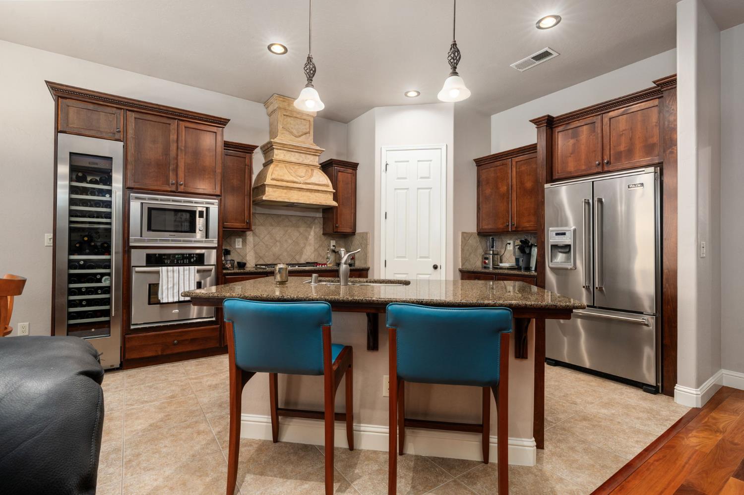 11361 N Via Verona Way, Fresno, CA 93730
