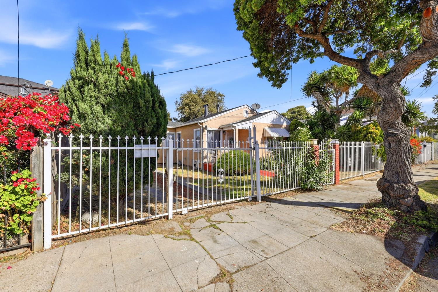 1029 73rd Ave, Oakland, CA 94621
