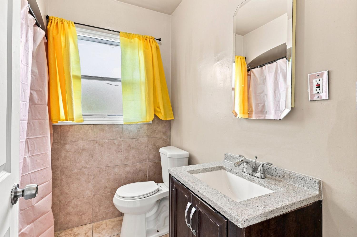 1029 73rd Ave, Oakland, CA 94621