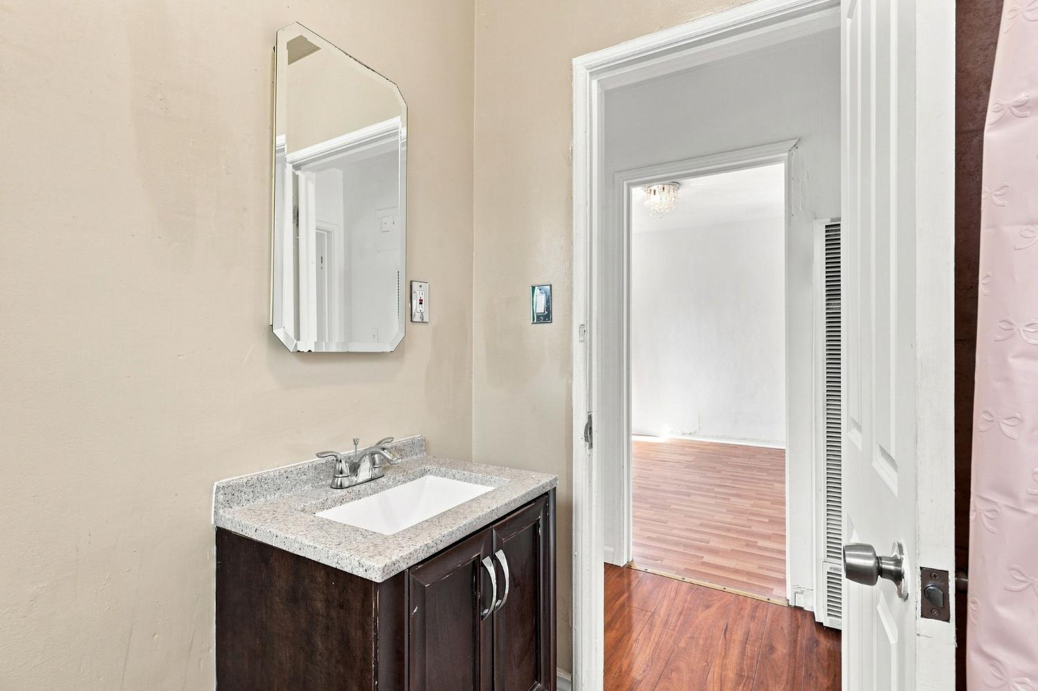 1029 73rd Ave, Oakland, CA 94621